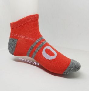 Kaos Kaki Mata Kaki Motif (1)